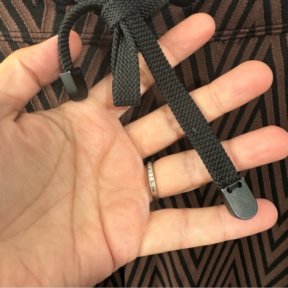 Noli Vienna black brown chevron jogger size medium - Picture 3 of 8